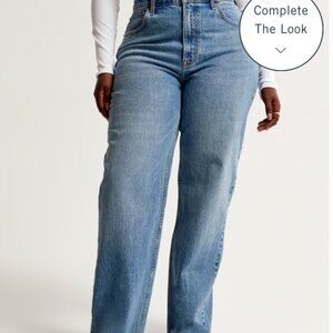 A&F Curve Love High Rise 90s Relaxed Jean - 29 Regular
